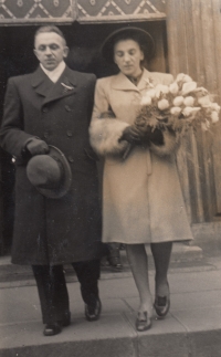 Parents´ wedding - Věra, née Vondrová, and Ladislav Pauk, 1941