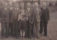 Celebration of one of the blacksmiths’ 50th birthday. The witness’ father is in the second row, first from left (year unknown)