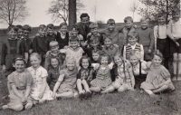 The Czech School in Lázně Chudoba, Manfred Hacker in the middle row, second from the left, 1948
