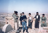 Iraq, Castle Kalar, the witness holds a gun, 1992