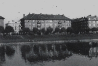 Benešovo nábřeží u řeky Bečvy, Přerov. Zde bydleli Gerykovi od roku 1945.
