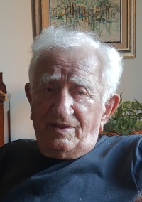 Khayim Farkash in 2022 in his Tel Aviv apartment