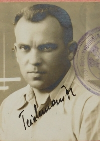 Otec Jaroslav Teichman v roce 1942