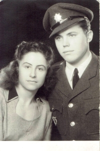 Portrét rodičů Hildy a Oldřicha Lacinových 1949