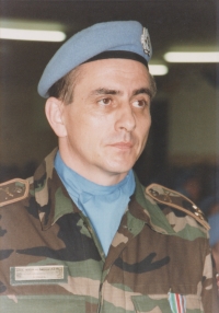 Rostislav Šmehlík v uniforme mierových síl OSN, polovica 90. rokov.