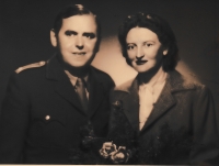Wedding photo of parents Vladimír and Libuše Rovenskýs, 1950 