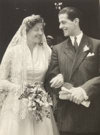 Agathe's parents' wedding in the San Martín church in Buenos Aires in Argentina. 15th of November 1952