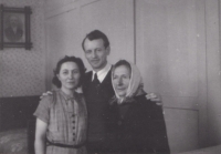 Manželé Tulachovi a Marie Pohnětalová, 50. léta 20. století