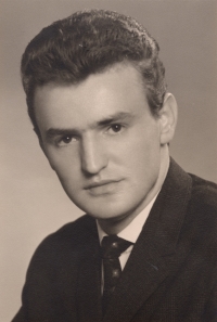 Reinhold Stephan, a member of the Slánský orchestra, drum player, 1955
