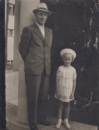 With father Josef Pechal, 1937