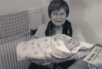 Zdeňka Prokopiusová with her grandson 