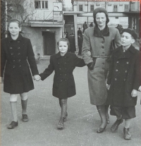 Sister Jana, Dagmar, mother, and Petr - the Jewish boy, who they hid 