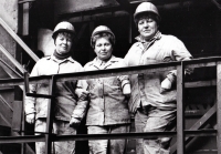 Marie Vozicová (uprostřed) / v koksovně v Karviné / 80. léta