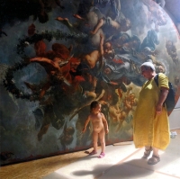 Zlatica Dobošová před obrazem Petra Brandla, který také restaurovala