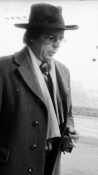 Ilja Šedo secretly photographed by a State Security Service member in March 1984