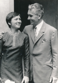 Bohumila Řešátková with her father Bohumil Řimnáč in the first half of the 1970s