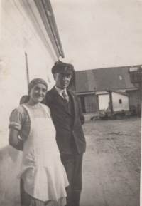 Parents Jarmila and Alois Macasovi, 1940s