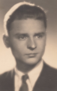 Josef Dvořák in 1946, high school graduation photograph