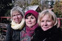 Dcery Josefa Dvořáka v roce 2015 (zleva Jiřina, Šárka a Milada)