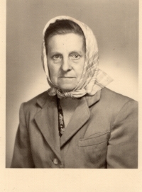 Jiří's mother, Františka Klekerová Maternová, was born in 1898