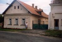 Dům č.p. 15 v Neratově při převzetí po restituci, květen 1992.
