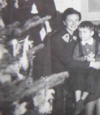 The witness with his mom, Christmas 1949