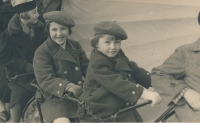 Smiljana and Věra Bradić, 1938/9