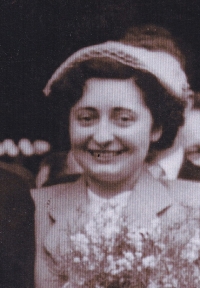 Věra Holubová portrét, 1951