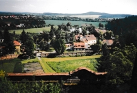 Pohled z chotěšovského kláštera na Chotěšov a klášterní zahradu