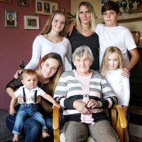 Karolina Remiášová s rodinou