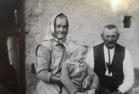 Byšičky, Bohumíra with he grandparents