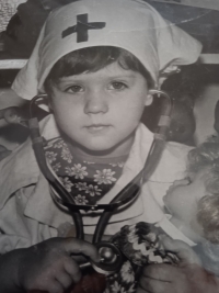 Oksana as a pre-school child, around 1985