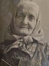 Grandmother Marie Hauschke (1899–1971), née Hupková, from Nouzín