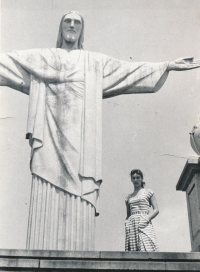 Ludmila Ordnungová at the 1957 World Cup in Brazil under the statue of Christ