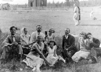 Božoň family trip (grandfather of Jarmila Valášková on the right from the centre) / 1920s