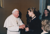 Dagmar Halasová při návštěvě papeže Jana Pavla II.