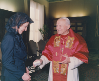 Dagmar Halasová s papežem Janem Pavlem II. v roce 1990