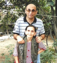 Arif and his mother Arshalouis Barsegyan, 10 August 2009