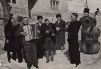 Fašanka, brother Jan with bass on the right, 1963
