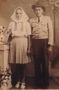 Parents of Jan Ihnát		
