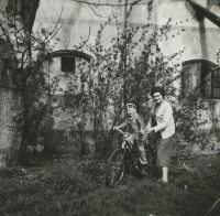 Milena Dolanská's mother Marie Aubrechtová in front of their brewery in Bohdaneč with her nephew Miloš
