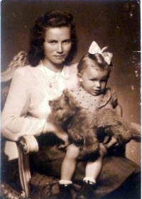 Jarmila Drábková with her daughter Jarmila, 1970s