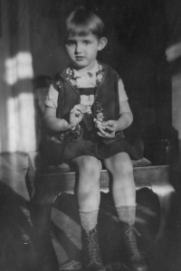 Gabriela Rudolfová, early 1940s