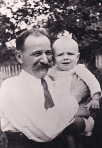 With grandpa, Strašín, 1937