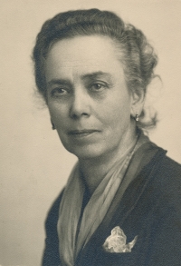 Julie Kölbl, babička pamětnice, roku 1945