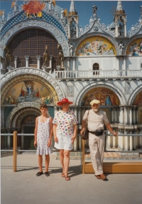 Bětka, Eva a Jiří Ludvíčkovi v Benátkách, léto 1996