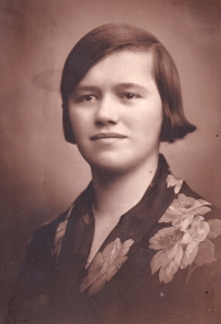 Renáta Plášková's mother Růžena Kuczerová, when she was around 17 years old