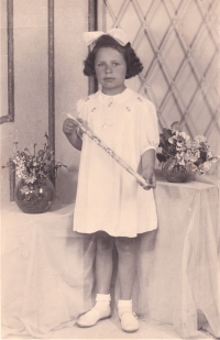 Eva Kocmanová, First Holy Communion (1946)