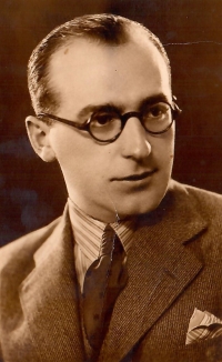 Richard Ornstein, Ella Ornsteinová-Machová's second husband 
