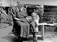Václav Kaňka s babičkou (1940)